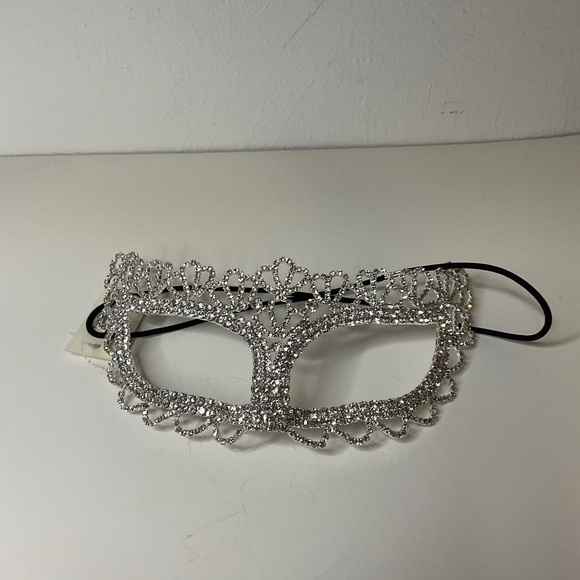 Accessories - Rhinestone Lace Masquerade Eye Mask – Silver